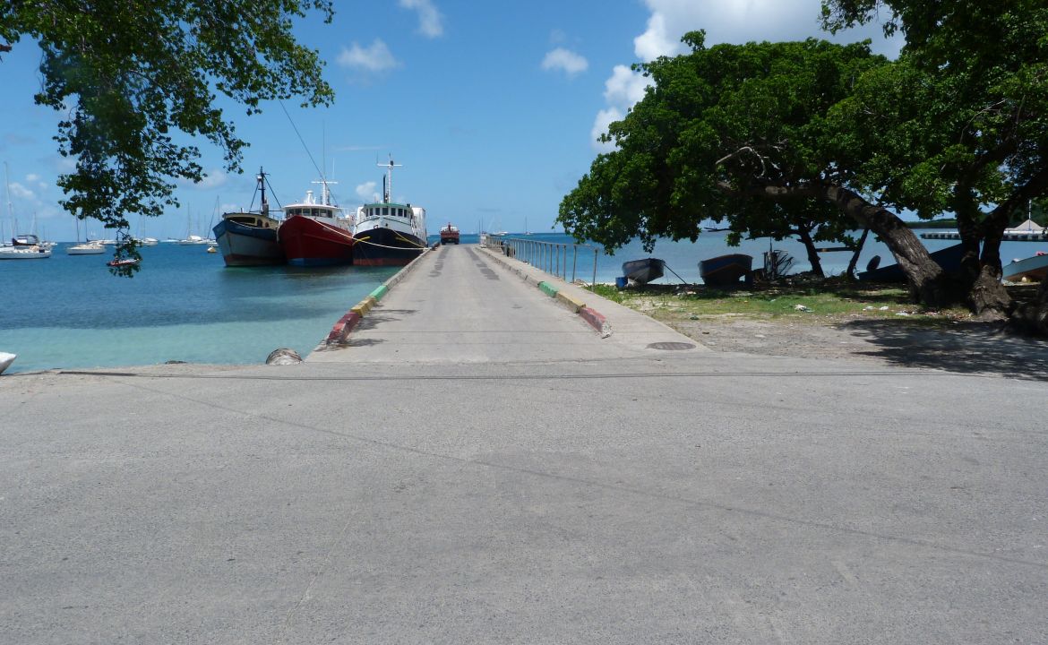 Ponton de Tyrrel Bay à Carriacou -Grenade Ponton de Tyrrel Bay à Carriacou -Grenade