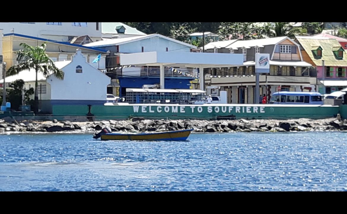 Bienvenue à Soufrière, Sainte Lucie Bienvenue à Soufrière, Sainte Lucie