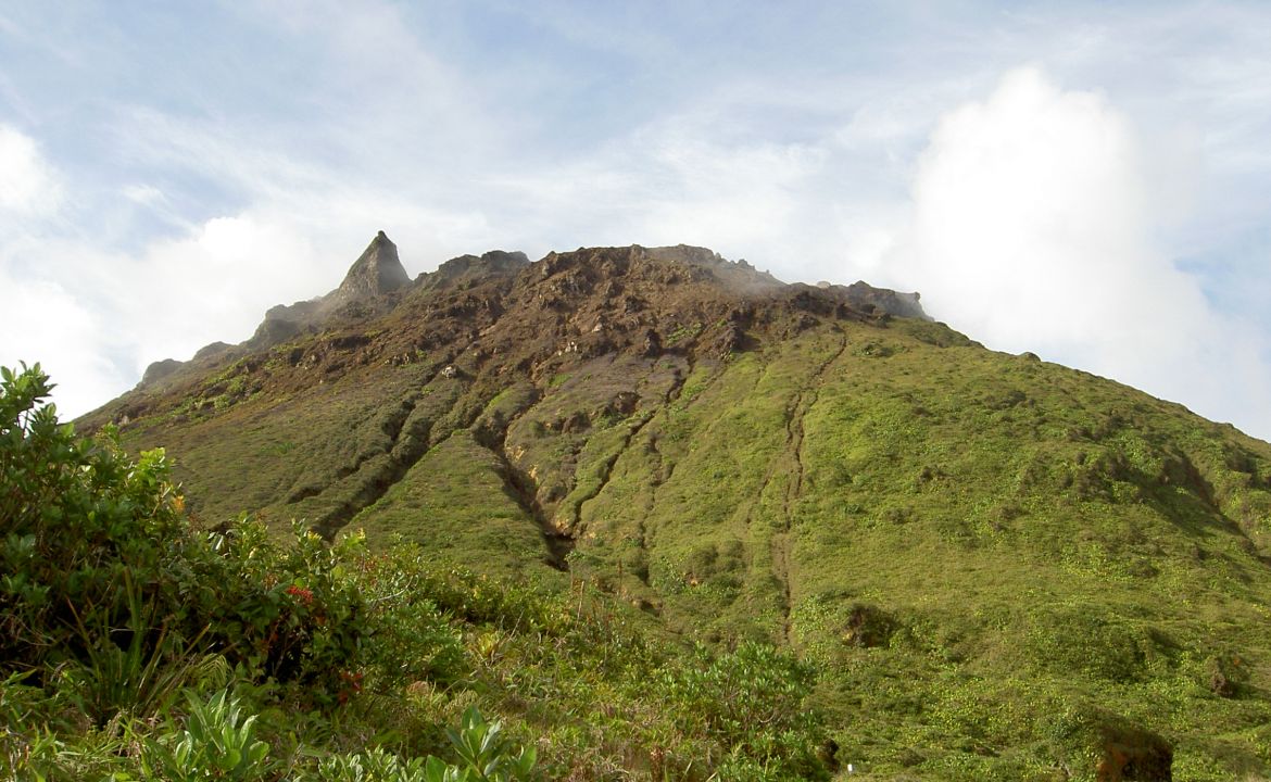 Volcan de la Soufrière en Guadeloupe Volcan de la Soufrière en Guadeloupe