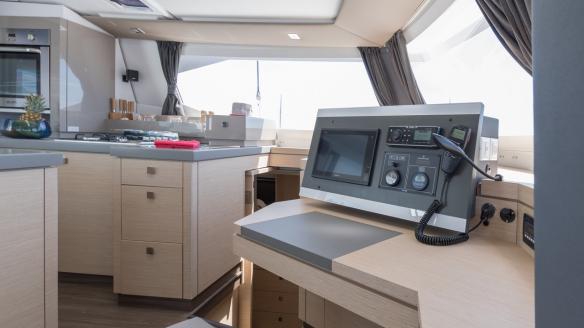 Chart table of saona 47 Catamaran Saona 47