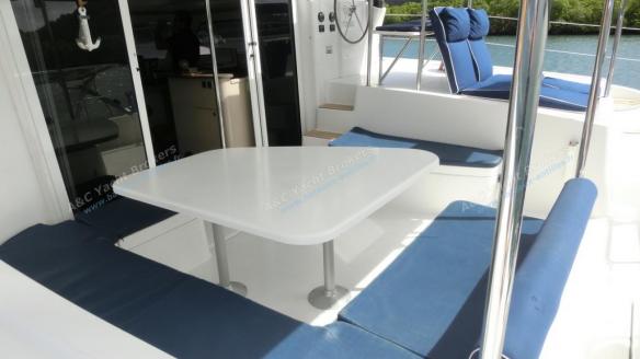 Cockpit table Cockpit table